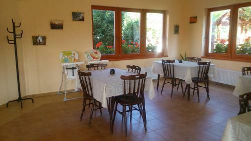 Hostal Ark�num Vend�gh�z