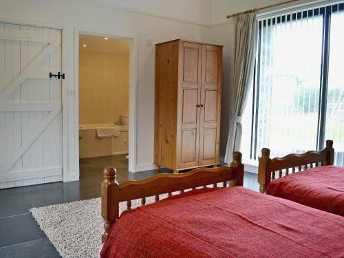 Cennen Cottages -longhouse