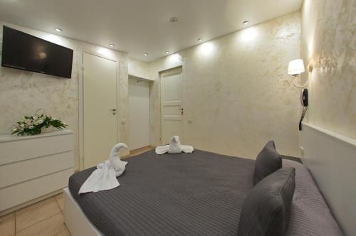 Fort R Hotel