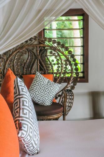 Hotel Erakor Island Resort & Spa