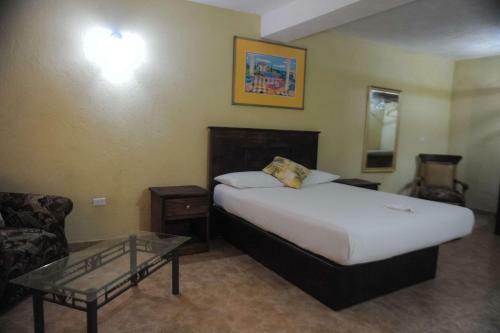 Hostal Rose Hall Deluxe