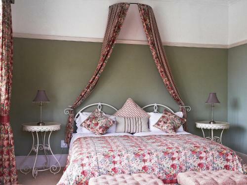 Hostal Parkes Manor