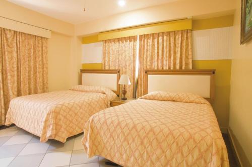 Hotel Las Olas Beach Resort