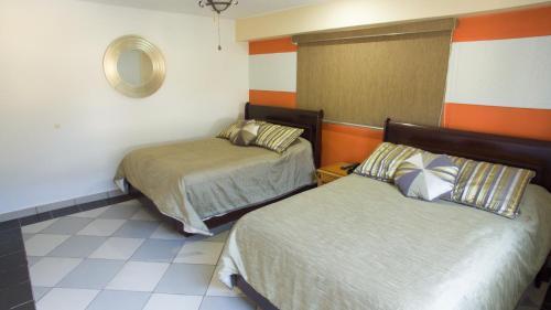 Hotel Las Olas Beach Resort