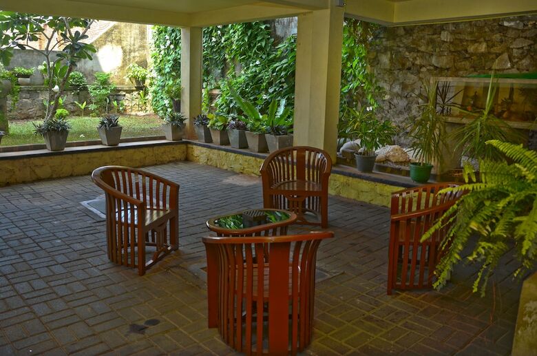 Bed & Breakfast Monsoon Suites