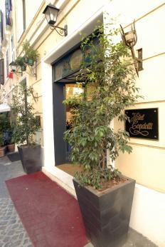 Hotel Condotti