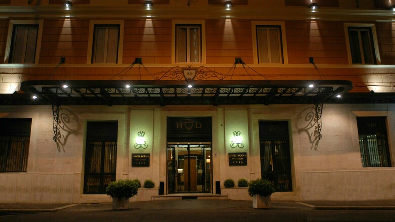 Hotel Diana Roof Garden