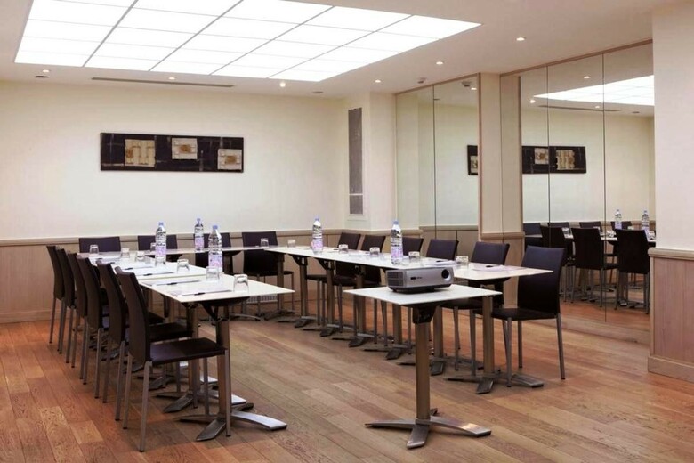Hotel Paris Bastille