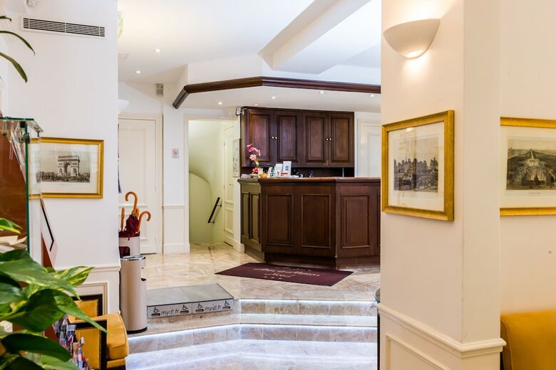 Hotel Austin's Arts Et M�tiers H�tel