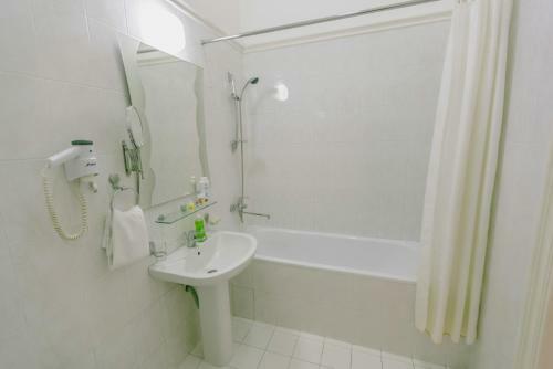 Konstantin Hotel