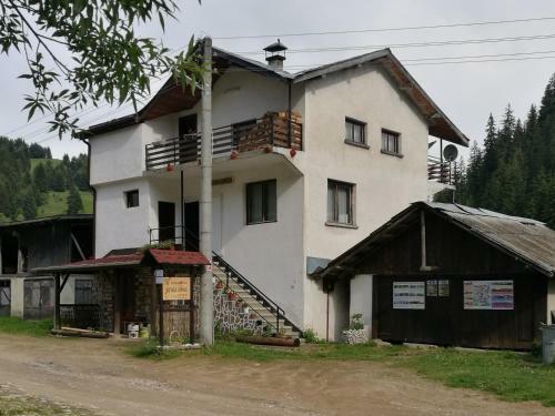 Hostal Kuma Lissa Guest House