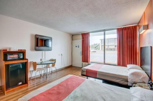 Motel 6 Somerset