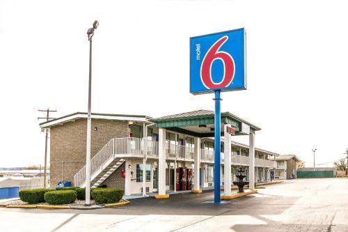 Motel 6 Somerset