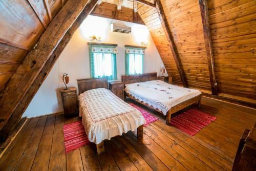 Ethno Village Stanisici & Hotel Pirg
