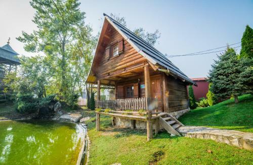 Ethno Village Stanisici & Hotel Pirg