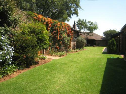 Hostal Manor House