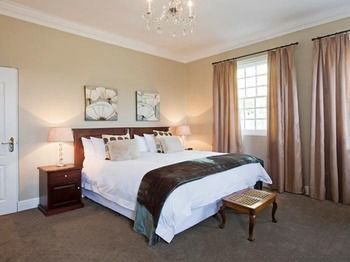Hostal Capeblue Manor House