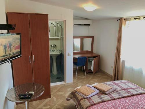 Axenia Hotel