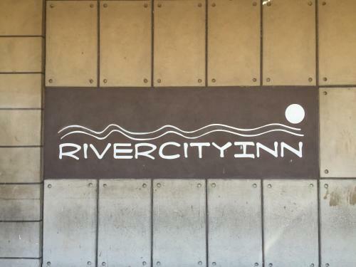 Hotel River City Inn