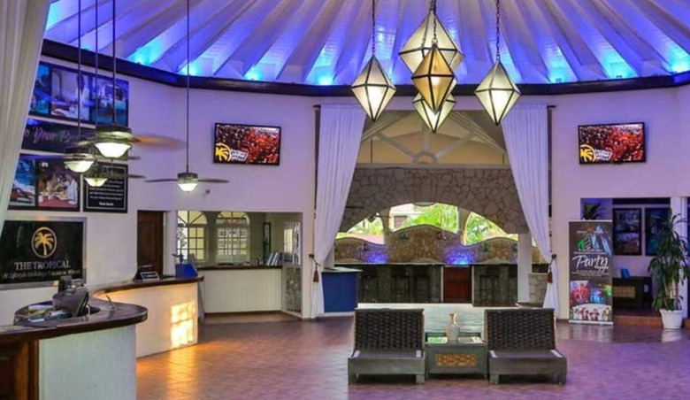 Hotel Lifestyle Tropical Beach Resort And Spa