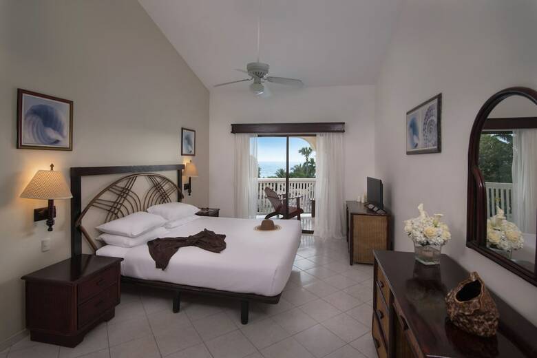 Hotel Lifestyle Tropical Beach Resort And Spa