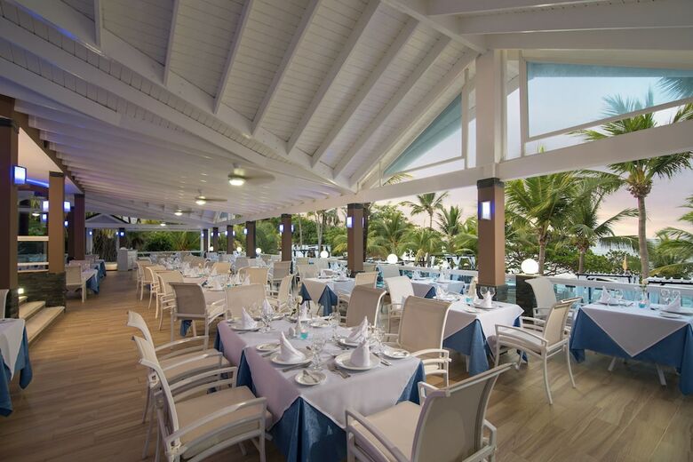 Hotel Lifestyle Tropical Beach Resort And Spa