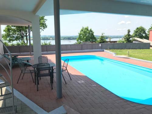 Hostal Beach Pension