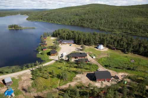Lodge Kelotin Rantamajat