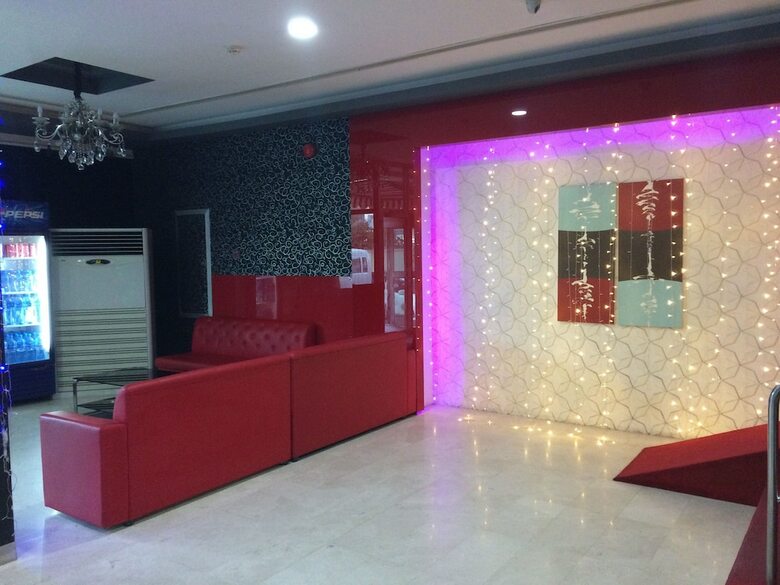 Imperial Suites Hotel