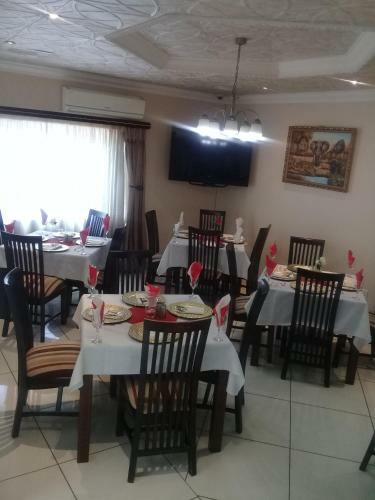 Hostal Global Village Guest House
