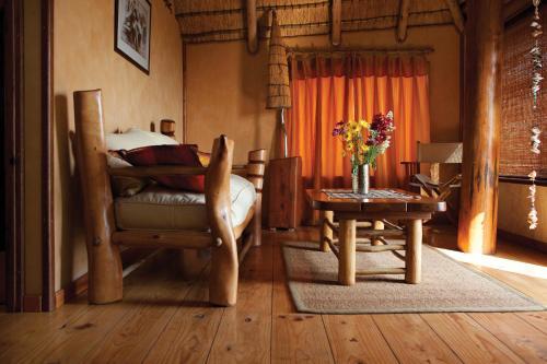 Lodge The Stiltz