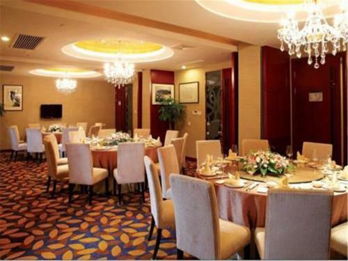 Yuloon Hotel