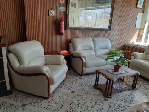 Hostal Residencial Miradoiro Guest House