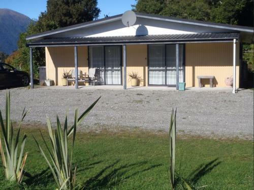 Bay Road Motels