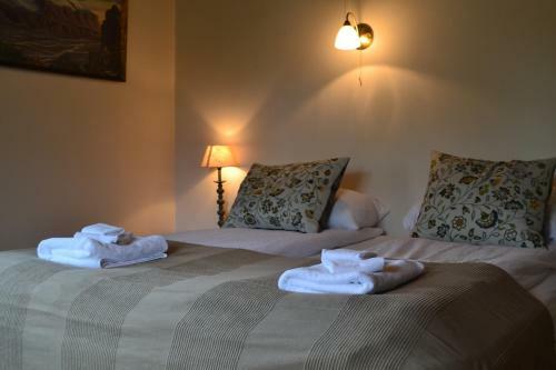 Hostal Guesthouse Kirkjubol In Bjarnardalur