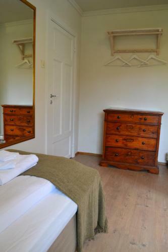 Hostal Guesthouse Kirkjubol In Bjarnardalur