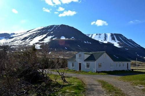 Hostal Guesthouse Kirkjubol In Bjarnardalur