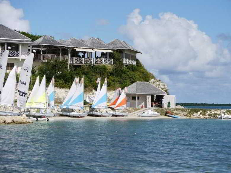 Hotel Nonsuch Bay Resort