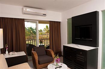 Hotel Royal Orchid Beach Resort & Spa, Goa