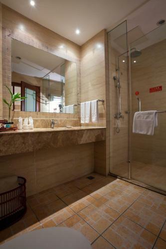 Bao Hong Hotel Sanya (annex Building)