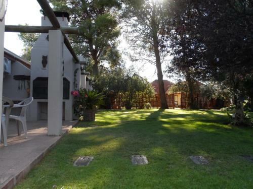 Hostal A Cherry Lane Self Catering And B&B