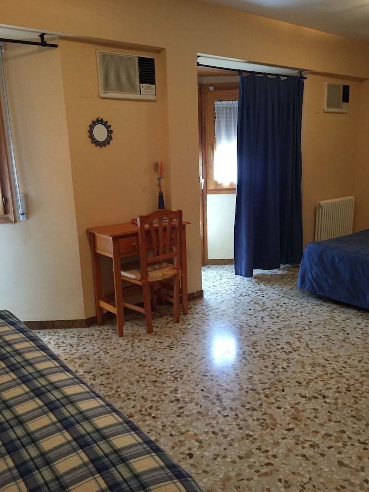 Hotel Hostal Castellote