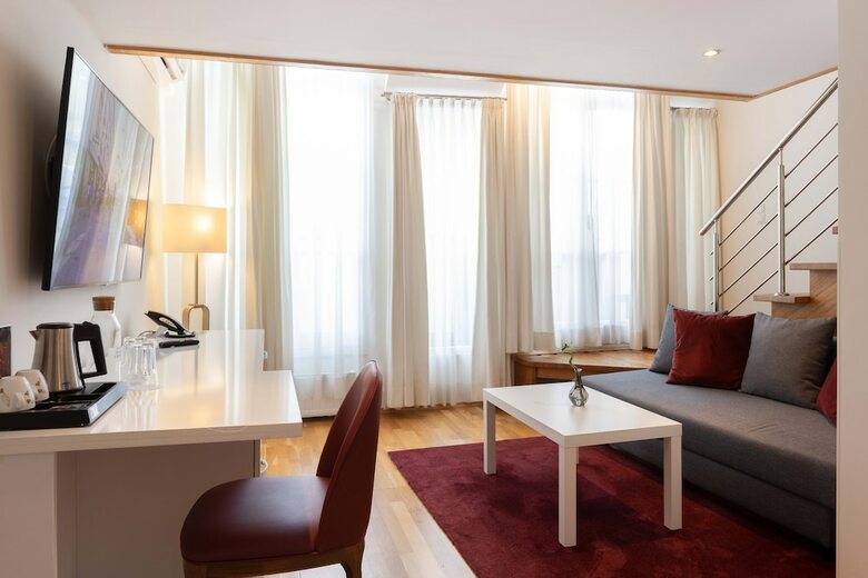 Aparthotel The Levante Laudon