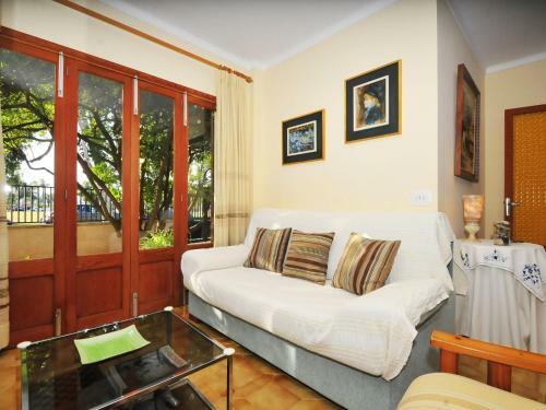 Cozy Holiday Home In Alcudia With Fireplace