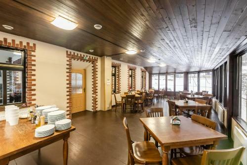 Hotel Perla Jizery