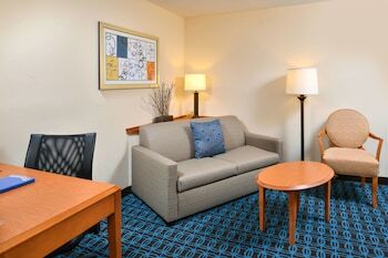 Hotel Fairfield Inn And Suites By Marriott Birmingham / Bessemer