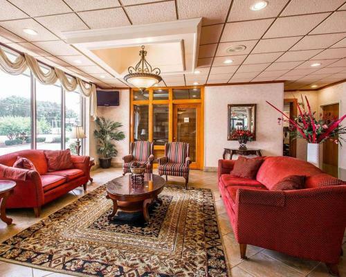 Hotel Clarion Inn & Suites Dothan South