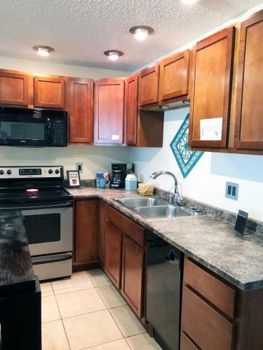 Hotel Anchorage Uptown Suites