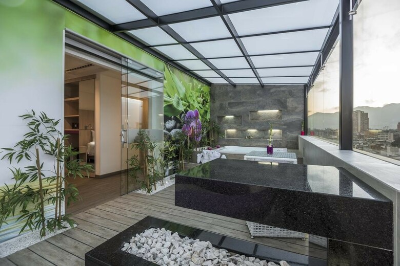 Hotel Black Tower Premium