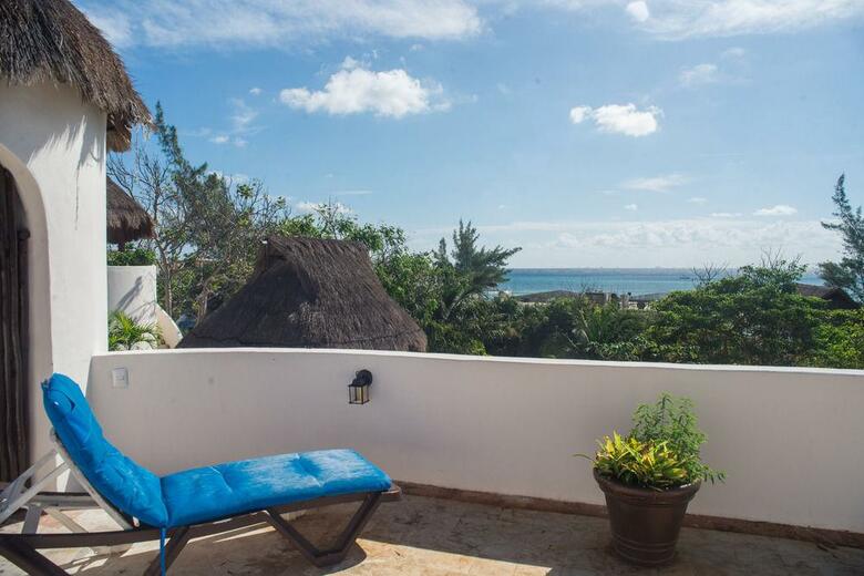 Hotel Blue Palms